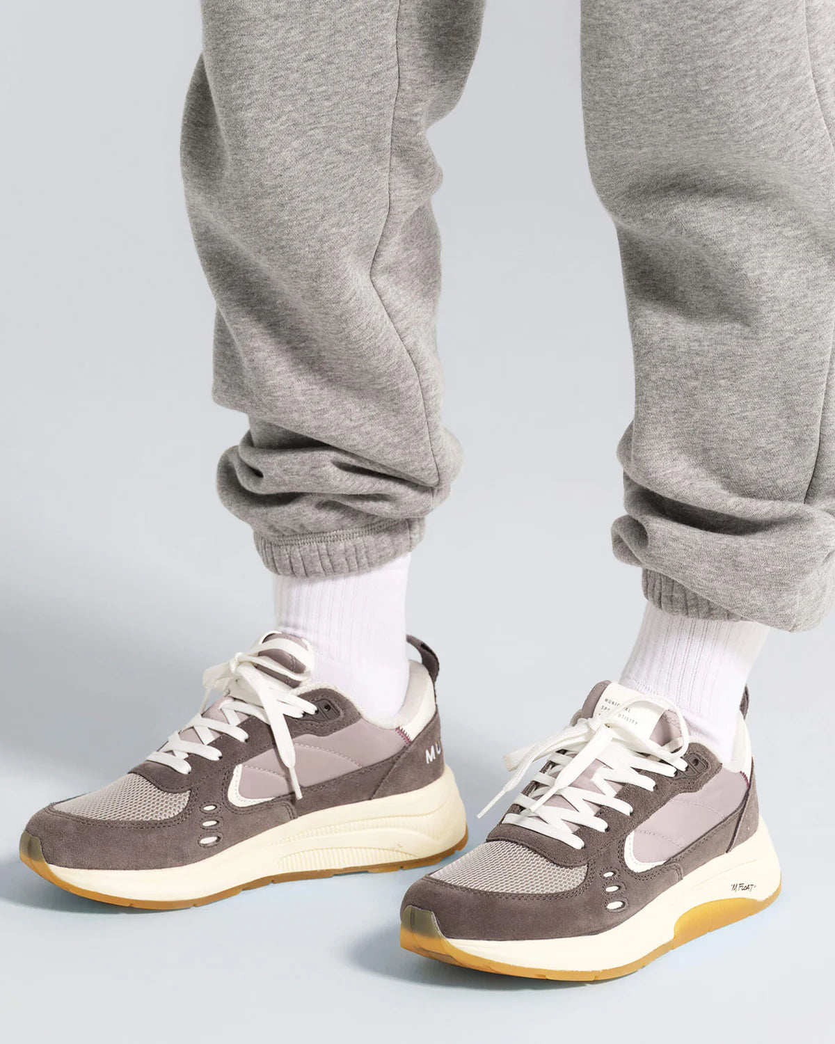 WOMEN'S VARSITY SWEATPANTS