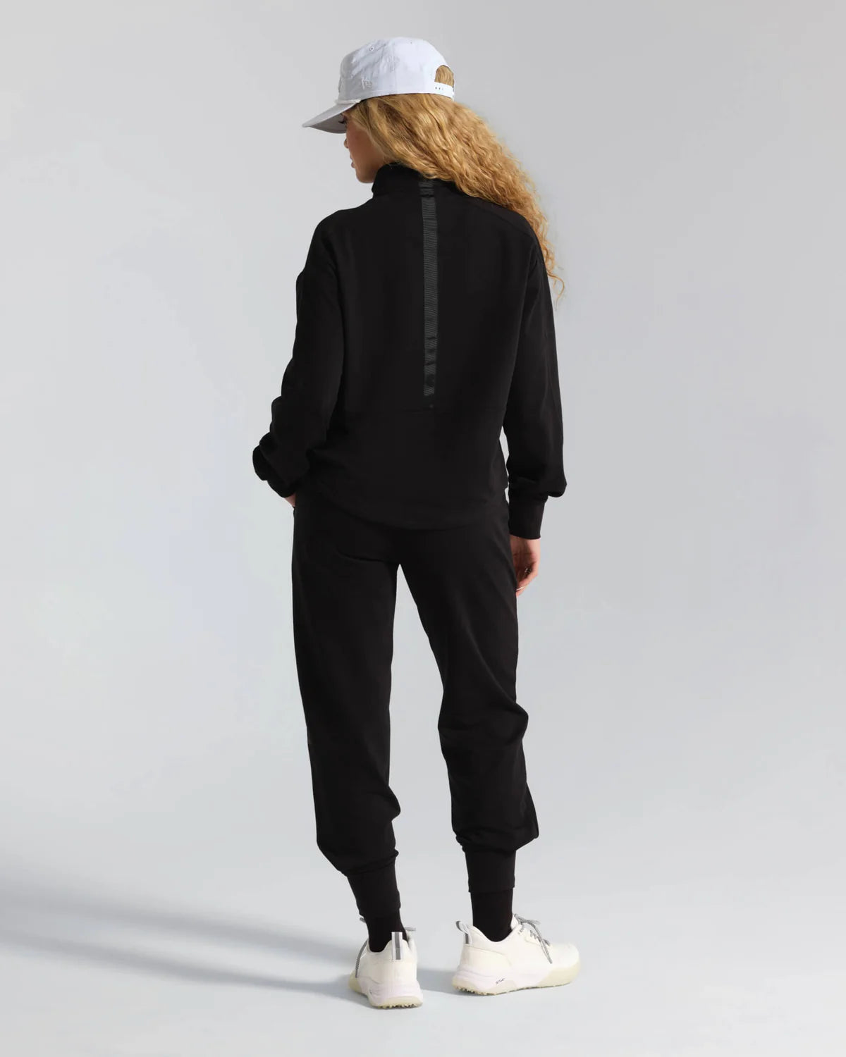WOMEN'S IMAGINE CREW