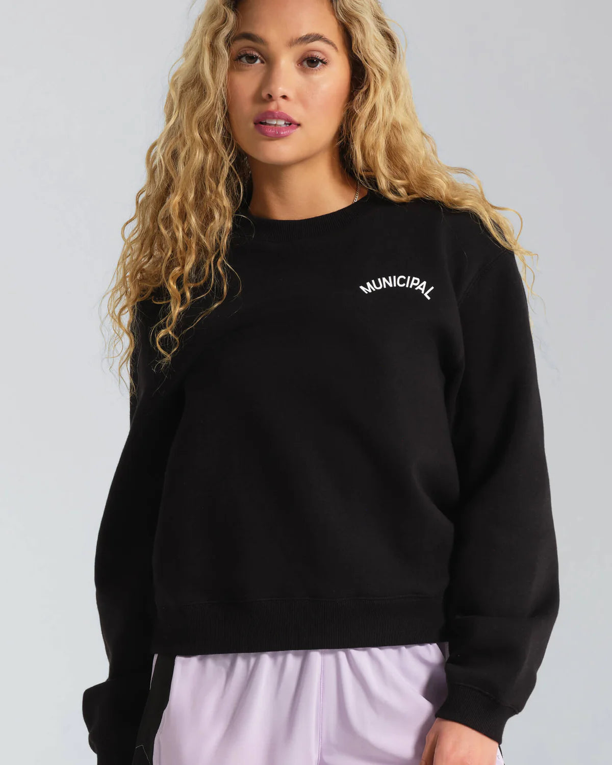 WOMEN'S VARSITY CREW NECK